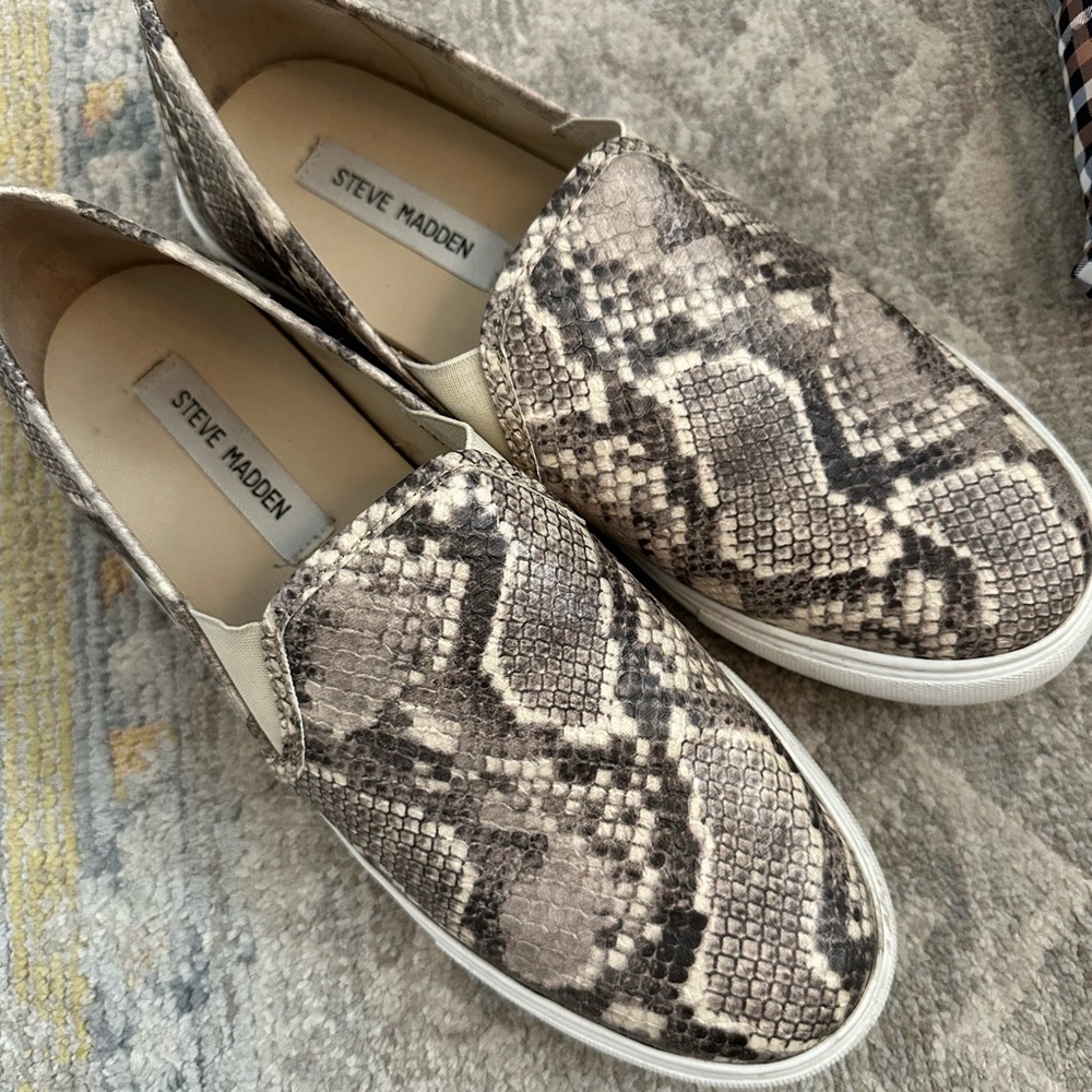 Steve Madden sneakers